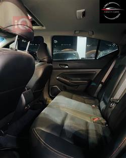 نيسان ألتيما